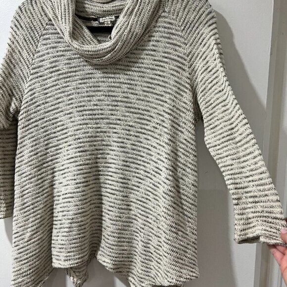 Eyeshadow Woven Cowl Neck Striped Sweater - Chic Comfort for Any Occasion! 🌟 - Picture 6 of 7